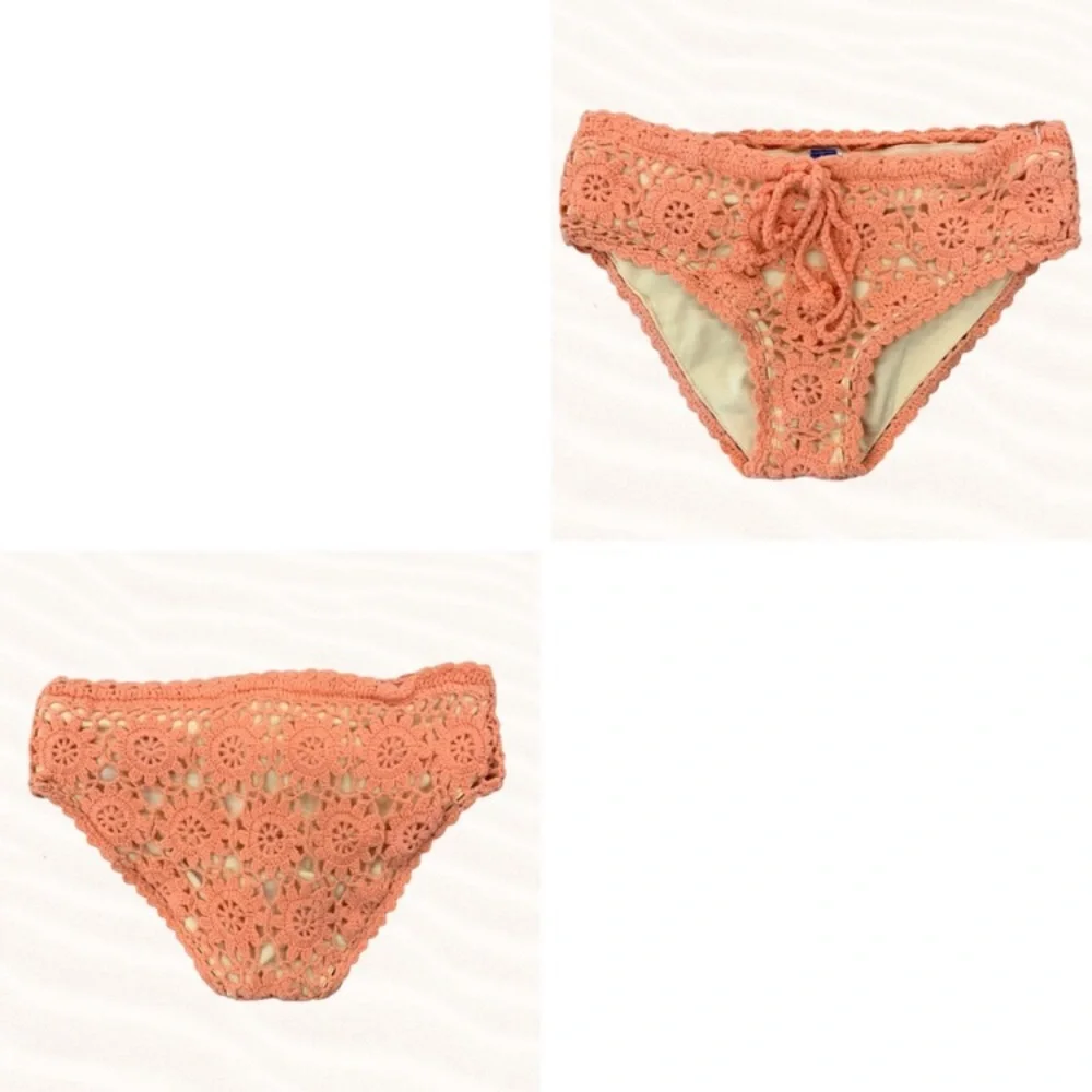 Beauty & the Beach Crochet Bottom - Picture 4 of 4